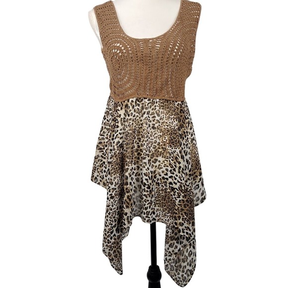 Kaelyn Max Tops - Vintage Y2K KAELYN MAX L Crochet Leopard Print Top Handkerchief Hem Boho